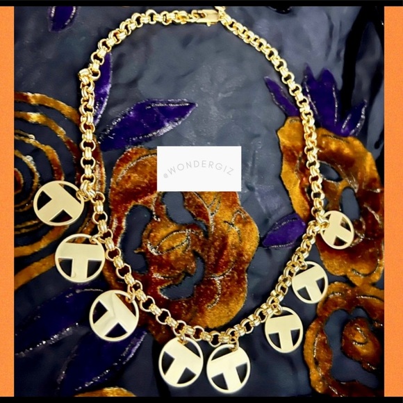 Tory Burch Authentic Shiny Gold Unique T Round Charms Logo Necklace - Picture 4 of 7